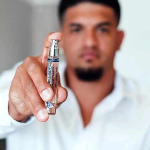 Eye of Love Spray do ciała bezzapachowy z feromonami dla mężczyzn 10ml Eye of Love Spray do ciała bezzapachowy z feromonami dla mężczyzn 10ml