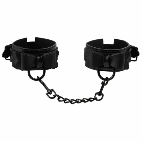 Sportsheets Sincerely Bow Tie Cuffs - stylowe kajdanki ze skory syntetycznej Sportsheets Sincerely Bow Tie Cuffs - stylowe kajdanki ze skory syntetycznej