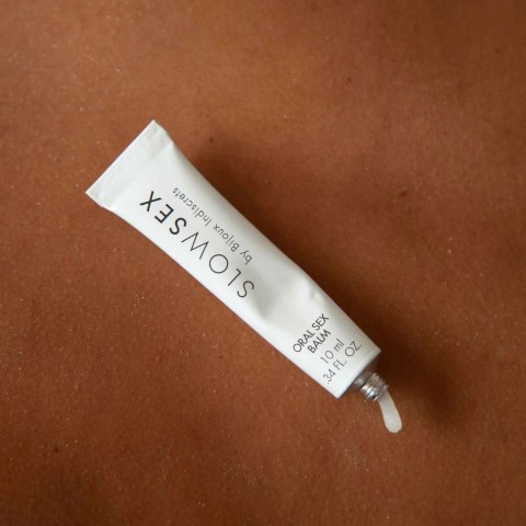 Bijoux Indiscrets Slow Sex balsam kokosowy do pielęgnacji ust 10 ml Bijoux Indiscrets Slow Sex balsam kokosowy do pielęgnacji ust 10 ml