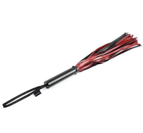 Sportsheets Saffron Flogger czarno-czerwony, uchwyt metalowy 58,4cm Sportsheets Saffron Flogger czarno-czerwony, uchwyt metalowy 58,4cm