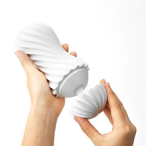 Tenga Flex Silky White - elastyczna maszyna intymna spiralna, biała Tenga Flex Silky White - elastyczna maszyna intymna spiralna, biała