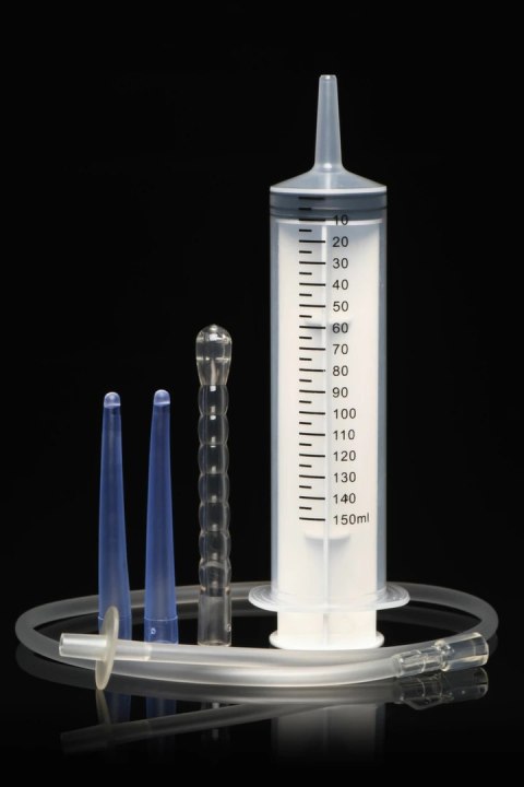 XR Brands Enema Syringe 150 ml z 3 końcowkami i przewodem 60 cm XR Brands Enema Syringe 150 ml z 3 końcowkami i przewodem 60 cm