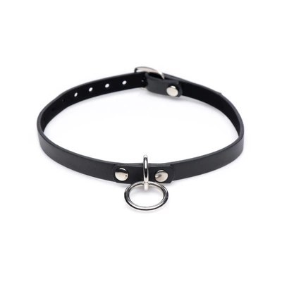 XR Brands choker skorzany z pierścieniem, czarny, regulowany rozmiar XR Brands choker skorzany z pierścieniem, czarny, regulowany rozmiar