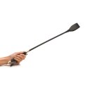 XR Brands długa szpicruta 61 cm z eko-skory, uchwyt teksturowany